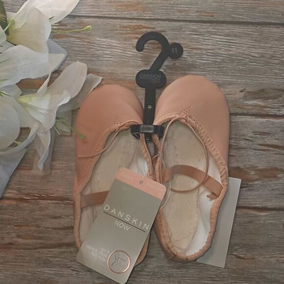 Toddler Girls Faux Leather Dance Shoes Ballet Ballerina - Picture 1 of 4